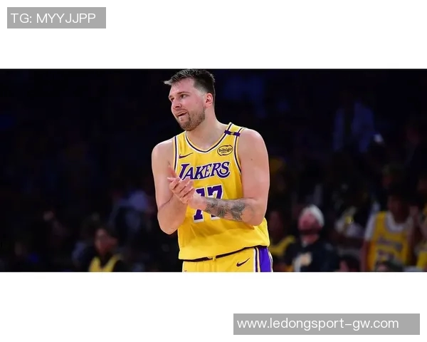 东契奇圣诞受伤39天后被交易引发球迷热议