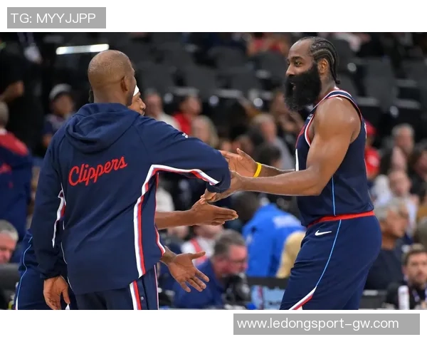 快船在交易哈登后仍积极寻求为保罗寻找新东家